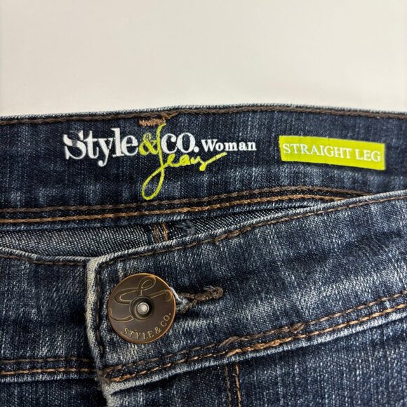 Style & Co Straight Leg Women's size 18WP Dark Wash Blue Denim jeans - Picture 3 of 4